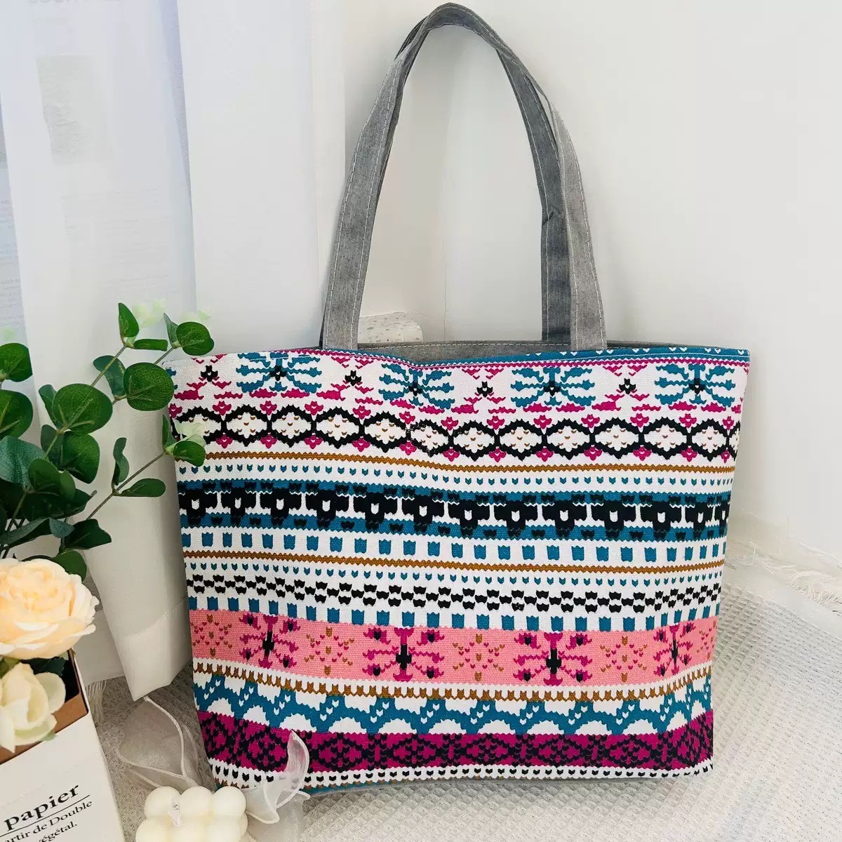 Tote bag for gift packages