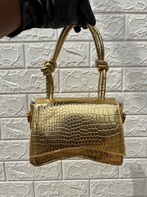 Midi bag with strap