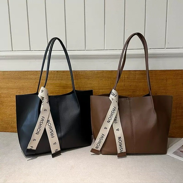 Large leather tote bag