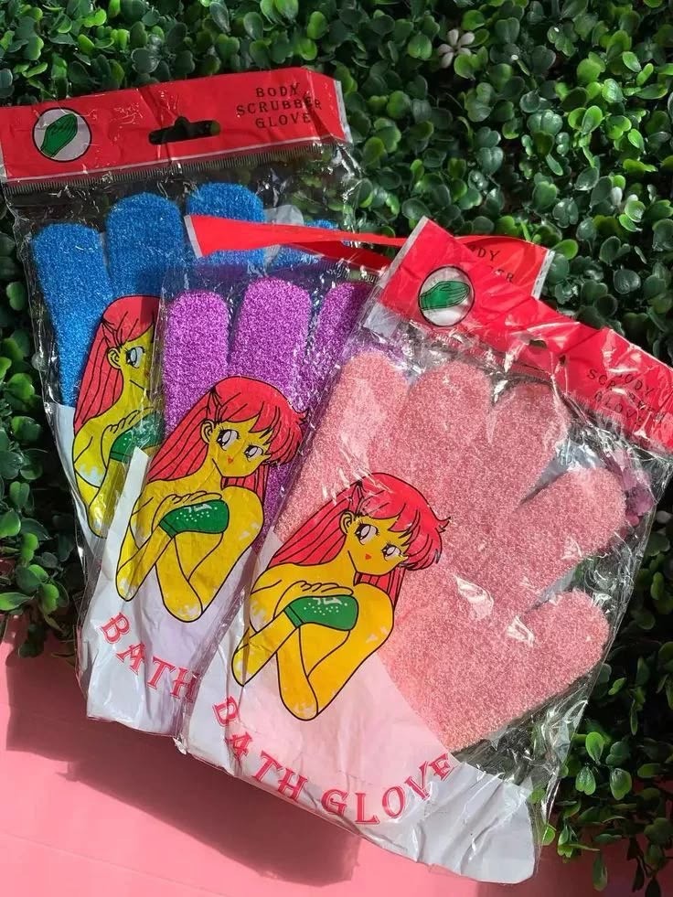 Exfoliating/ bath gloves (a pair)